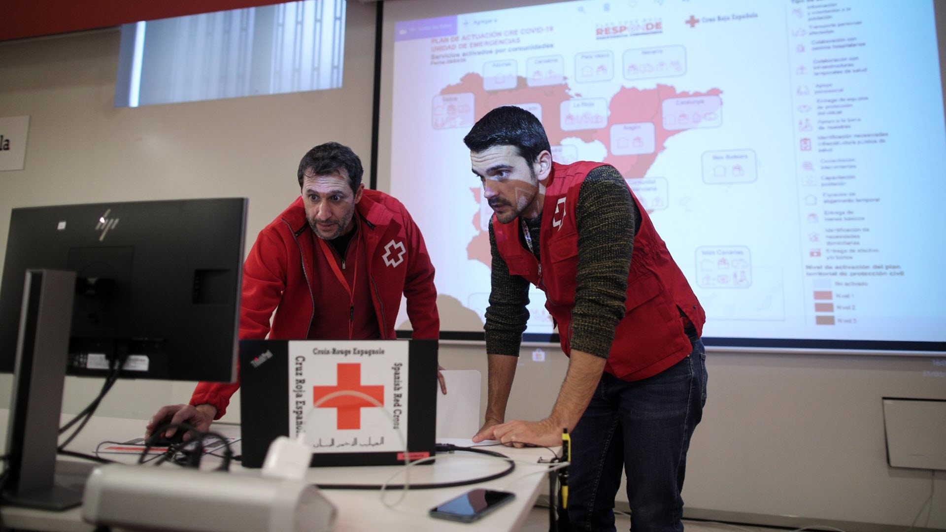Philips Foundation supports Red Cross program in Spain